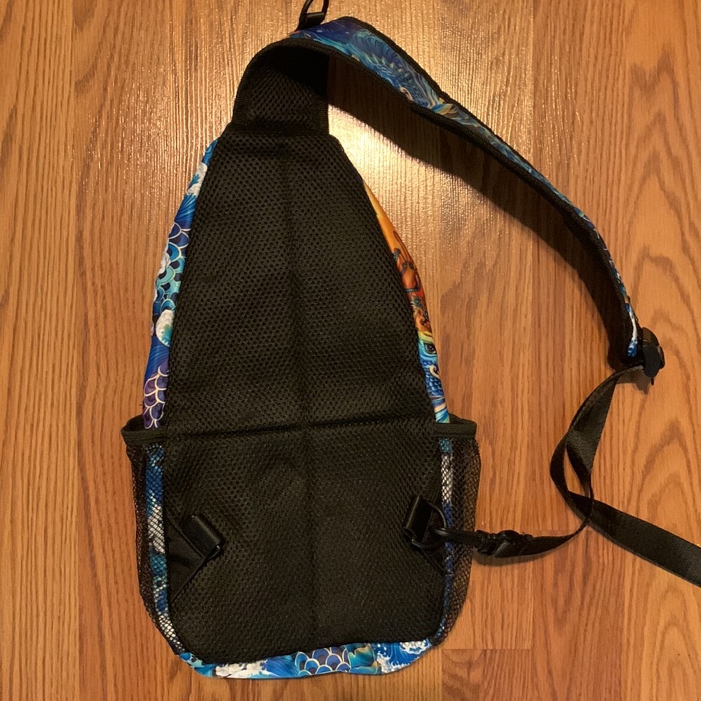 Dragon sling backpack - Picture 2 of 8
